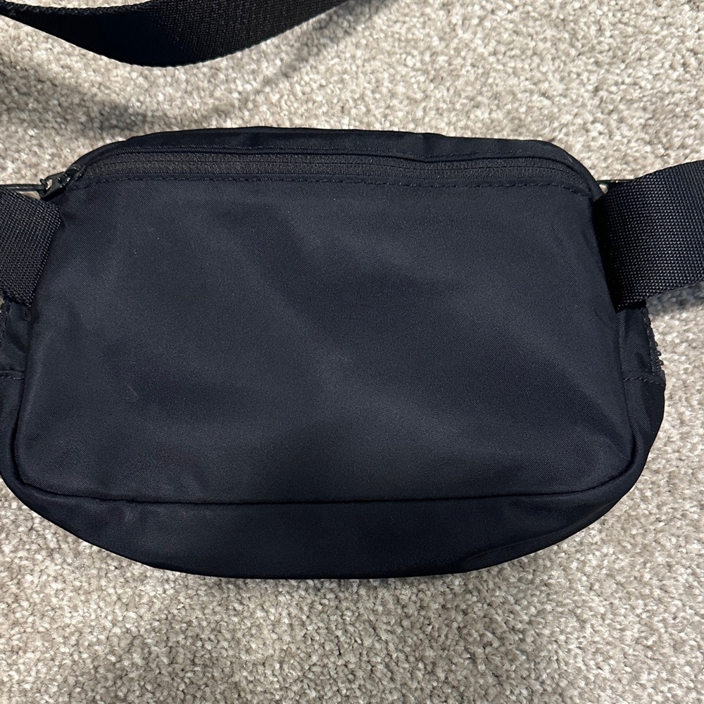 Lululemon Athletica Black Belt Bag - Picture 2 of 4
